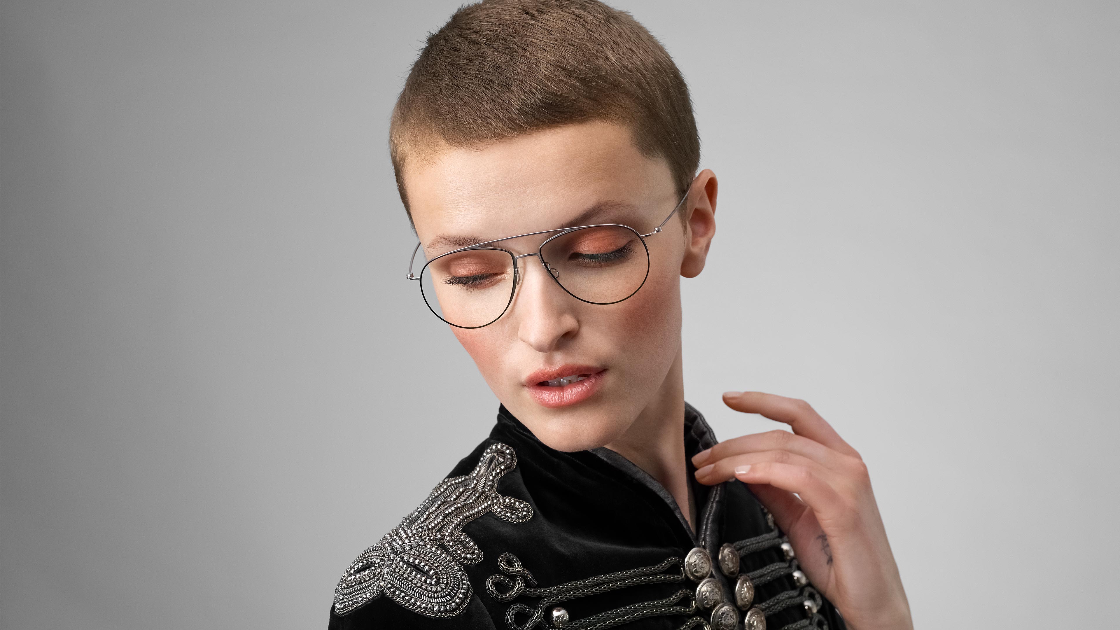 LINDBERG Thintanium Moderni occhiali da donna stile aviatore in titanio modello 5507 colore argento P10